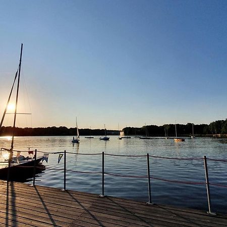 Pokoje Goscinne Nad Jeziorem Tychy Exterior foto